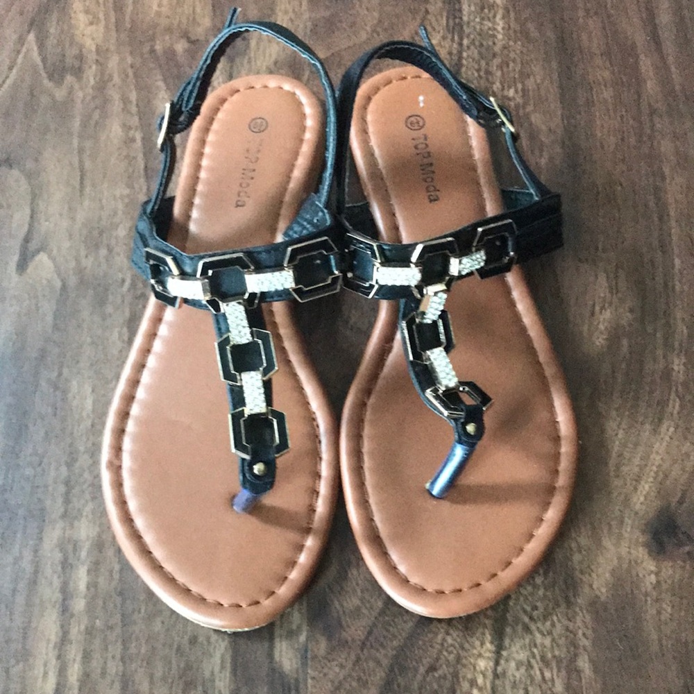 Top Moda Black and Tan Sandals, size 6.5